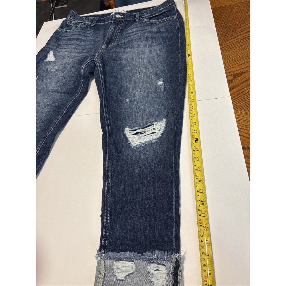 KanCan cropped jeans, women's size 13/30, distressed, raw hem, blue, Capri Pant - Picture 12 of 13
